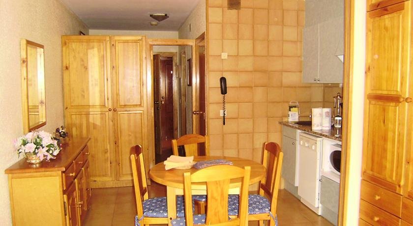 Apartamentos Pie de Pistas 3000